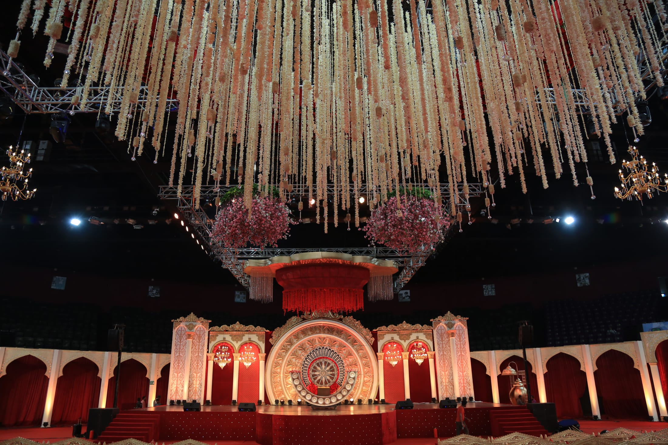 Large-scale wedding production and vendor coordination by DreamzKrraft