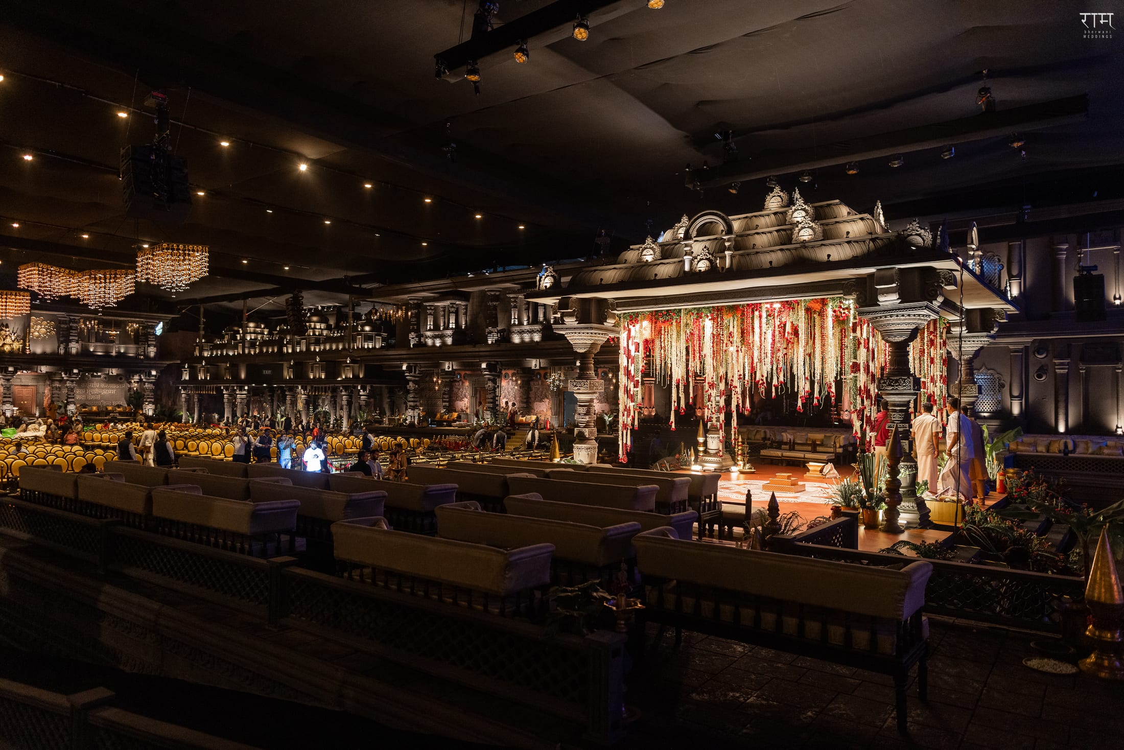 How Guest Experience Shapes Modern Luxury Weddings